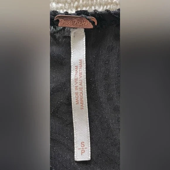 Free People Women’s Velvet Black Top Size S/P - Picture 4 of 14